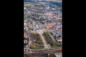 Vue aérienne de Jardin du château à Bruchsal dans le département Bade-Wurtemberg, Allemagne