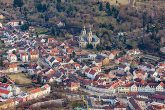 Vue aérienne de Saint-Pierre à Bruchsal dans le département Bade-Wurtemberg, Allemagne