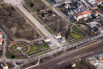 Vue aérienne de Entrée du jardin du château à Bruchsal dans le département Bade-Wurtemberg, Allemagne