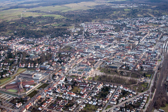 Vue aérienne de Du nord-ouest à Bruchsal dans le département Bade-Wurtemberg, Allemagne