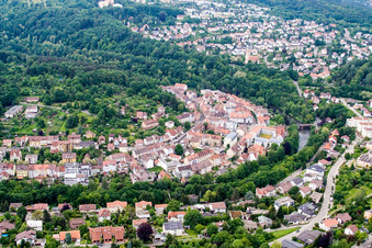 Vue aérienne de Dill-Weissenstein à le quartier Dillweißenstein in Pforzheim dans le département Bade-Wurtemberg, Allemagne