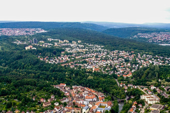 Vue aérienne de Sonnenberg à le quartier Büchenbronn in Pforzheim dans le département Bade-Wurtemberg, Allemagne