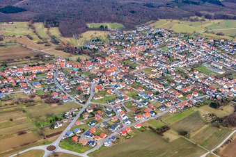 Vue aérienne de Quartier de l'ouest à le quartier Rettigheim in Mühlhausen dans le département Bade-Wurtemberg, Allemagne