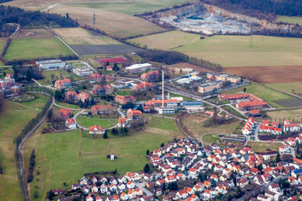 Vue aérienne de Terrain de la clinique du Centre psychiatrique de Bade-du-Nord à le quartier Altwiesloch in Wiesloch dans le département Bade-Wurtemberg, Allemagne