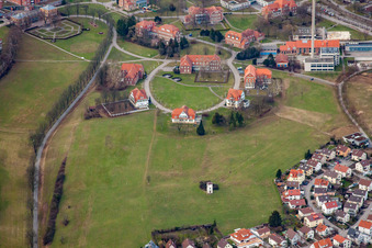 Vue aérienne de Hôpital psychiatrique d'État à le quartier Altwiesloch in Wiesloch dans le département Bade-Wurtemberg, Allemagne