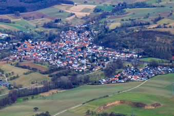 Vue aérienne de Du nord-ouest à le quartier Schatthausen in Wiesloch dans le département Bade-Wurtemberg, Allemagne