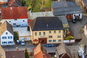 Vue aérienne de Jardin en plein air sur Mörlheimer Hauptstr à le quartier Mörlheim in Landau in der Pfalz dans le département Rhénanie-Palatinat, Allemagne