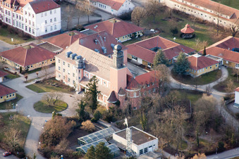 Vue aérienne de Fondation, école Jakob-Reeb, centre de jeunesse St. Joseph à Landau in der Pfalz dans le département Rhénanie-Palatinat, Allemagne