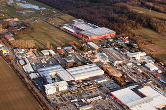 Vue aérienne de Siège social de HORNBACH Baumarkt AG Bornheim dans la zone industrielle BORNHEIM à le quartier Dreihof in Bornheim dans le département Rhénanie-Palatinat, Allemagne