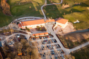 Vue oblique de Club de golf Landgut Dreihof à le quartier Dreihof in Essingen dans le département Rhénanie-Palatinat, Allemagne