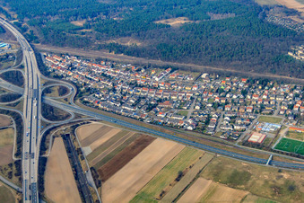 Vue aérienne de District de Hischacker depuis le sud-ouest à Schwetzingen dans le département Bade-Wurtemberg, Allemagne