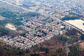 Vue aérienne de District de Pfingstberg à le quartier Rheinau in Mannheim dans le département Bade-Wurtemberg, Allemagne