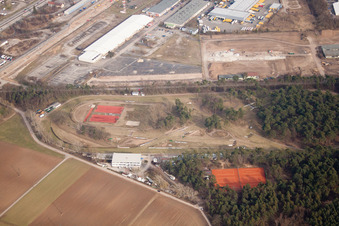 Vue aérienne de Hippodrome forestier du Baden Racing Club à le quartier Seckenheim in Mannheim dans le département Bade-Wurtemberg, Allemagne