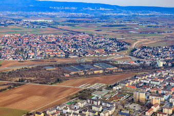 Vue aérienne de Atelier de réparation Schwetzingen à Schwetzingen dans le département Bade-Wurtemberg, Allemagne