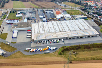 Vue aérienne de Centre logistique Aldi à Ketsch dans le département Bade-Wurtemberg, Allemagne