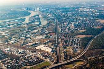 Port du Rhin à le quartier Rheinau in Mannheim dans le département Bade-Wurtemberg, Allemagne d'en haut