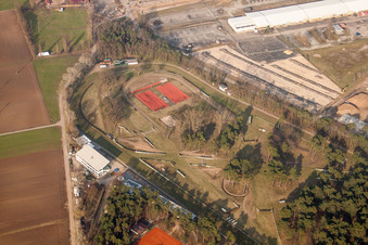 Vue aérienne de Circuit de course de la Waldrennbahn Seckenheim à le quartier Seckenheim in Mannheim dans le département Bade-Wurtemberg, Allemagne