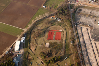 Hippodrome forestier du Baden Racing Club à le quartier Seckenheim in Mannheim dans le département Bade-Wurtemberg, Allemagne depuis l'avion