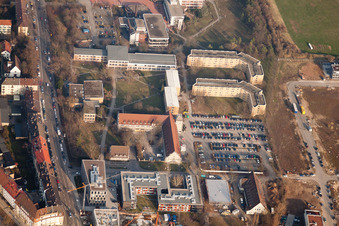 Vue aérienne de Université fédérale d'administration publique à le quartier Neuostheim in Mannheim dans le département Bade-Wurtemberg, Allemagne