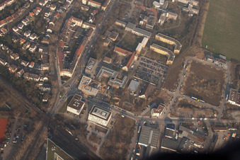 Vue aérienne de Bague Konrad Zuse à le quartier Neuostheim in Mannheim dans le département Bade-Wurtemberg, Allemagne