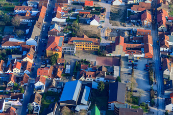 Vue aérienne de École primaire à Ketsch dans le département Bade-Wurtemberg, Allemagne