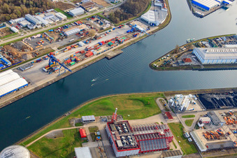 Vue aérienne de CONTARGO Dans le port du Rhin Karlsruhe sur la Nordbeckenstraße à le quartier Mühlburg in Karlsruhe dans le département Bade-Wurtemberg, Allemagne