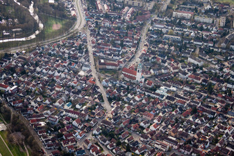 Photographie aérienne de Église du Saint-Esprit à le quartier Daxlanden in Karlsruhe dans le département Bade-Wurtemberg, Allemagne