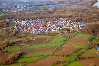 Vue aérienne de Du nord-est à le quartier Neuburgweier in Rheinstetten dans le département Bade-Wurtemberg, Allemagne