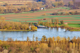 Vue oblique de Estuaire de la Lauter à Neuburg am Rhein dans le département Rhénanie-Palatinat, Allemagne