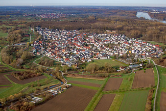 Photographie aérienne de Du nord-est à le quartier Neuburgweier in Rheinstetten dans le département Bade-Wurtemberg, Allemagne
