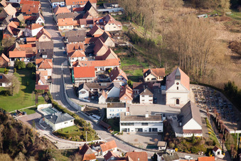 Munchhausen dans le département Bas Rhin, France vu d'un drone