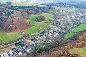Vue aérienne de Liebenstein à le quartier Gräfenroda in Geratal dans le département Thuringe, Allemagne