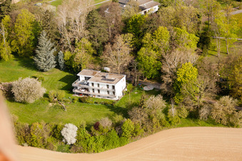 Vue aérienne de Rittnerthaus de la famille Bratzler, Jean-Ritzert-Straße 2 à le quartier Durlach in Karlsruhe dans le département Bade-Wurtemberg, Allemagne