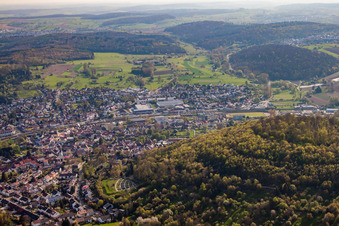 Vue aérienne de Du sud à le quartier Berghausen in Pfinztal dans le département Bade-Wurtemberg, Allemagne