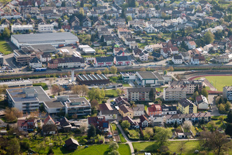 Vue aérienne de Lycée Ludwig-Marum Pfinztal à le quartier Berghausen in Pfinztal dans le département Bade-Wurtemberg, Allemagne