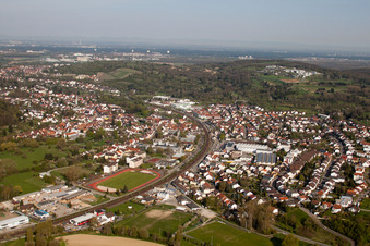 Photographie aérienne de Lycée Ludwig-Marum Pfinztal à le quartier Berghausen in Pfinztal dans le département Bade-Wurtemberg, Allemagne