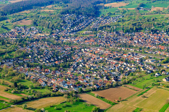 Vue aérienne de Panoramastr à le quartier Söllingen in Pfinztal dans le département Bade-Wurtemberg, Allemagne
