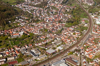 Lycée Ludwig-Marum Pfinztal à le quartier Berghausen in Pfinztal dans le département Bade-Wurtemberg, Allemagne hors des airs