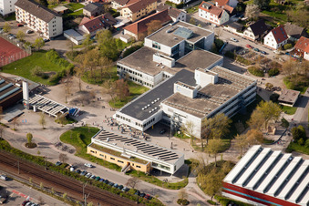 Lycée Ludwig-Marum Pfinztal à le quartier Berghausen in Pfinztal dans le département Bade-Wurtemberg, Allemagne depuis l'avion