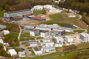 Photographie aérienne de Institut Fraunhofer de technologie chimique (ICT) à le quartier Berghausen in Pfinztal dans le département Bade-Wurtemberg, Allemagne