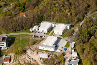 Pfinztal, Institut Fraunhofer de technologie chimique (ICT) à le quartier Grötzingen in Karlsruhe dans le département Bade-Wurtemberg, Allemagne depuis l'avion