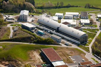 Photographie aérienne de Pfinztal, Institut Fraunhofer de technologie chimique (ICT) de l'ouest à le quartier Grötzingen in Karlsruhe dans le département Bade-Wurtemberg, Allemagne