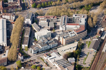Vue aérienne de Dr Willmar Schwabe Pharma GmbH à le quartier Durlach in Karlsruhe dans le département Bade-Wurtemberg, Allemagne