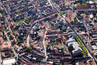 Vue aérienne de Vue de la ville du centre-ville dans le quartier Durlach à le quartier Durlach in Karlsruhe dans le département Bade-Wurtemberg, Allemagne