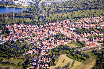 Vue aérienne de Altworth à Wörth am Rhein dans le département Rhénanie-Palatinat, Allemagne
