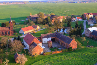 Vue oblique de Quartier de Höfgen à le quartier Welsickendorf in Niederer Fläming dans le département Brandebourg, Allemagne