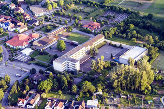 Vue aérienne de Hagenbacher, centre scolaire à Hagenbach dans le département Rhénanie-Palatinat, Allemagne