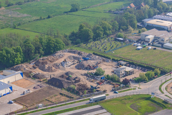 Vue aérienne de Recyclage Gaudier à le quartier Minderslachen in Kandel dans le département Rhénanie-Palatinat, Allemagne
