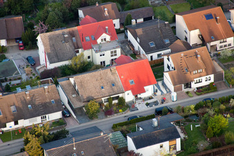 Quartier Grünwettersbach in Karlsruhe dans le département Bade-Wurtemberg, Allemagne vu d'un drone