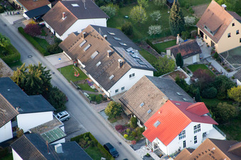 Enregistrement par drone de Quartier Grünwettersbach in Karlsruhe dans le département Bade-Wurtemberg, Allemagne